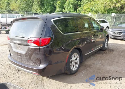 2017 Chrysler Pacifica Touring-L Plus z USA, uszkodzony, nr VIN 2C4RC1EG0HR656176